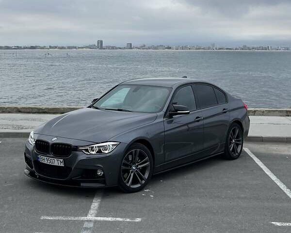 Серый БМВ 3 Серия, объемом двигателя 2 л и пробегом 135 тыс. км за 18000 $, фото 1 на Automoto.ua