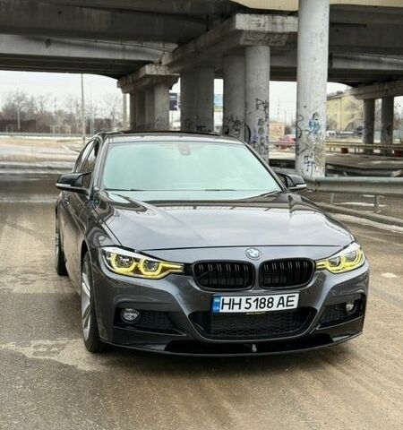 Серый БМВ 3 Серия, объемом двигателя 2 л и пробегом 99 тыс. км за 16599 $, фото 1 на Automoto.ua