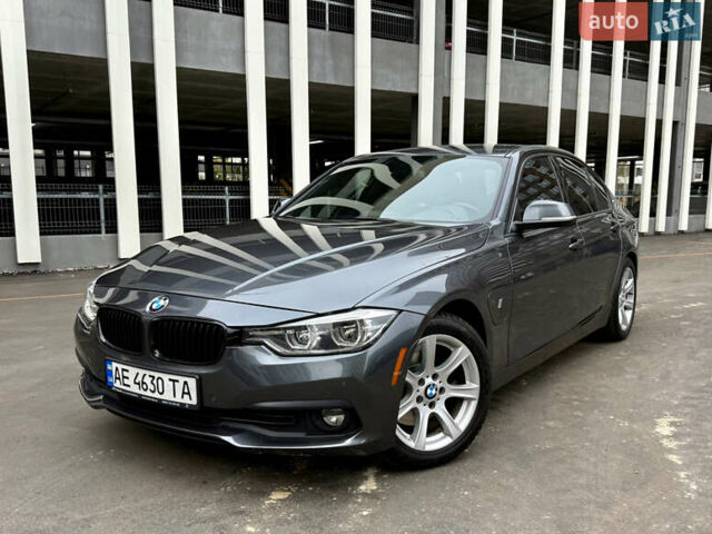 Серый БМВ 3 Серия, объемом двигателя 2 л и пробегом 121 тыс. км за 19200 $, фото 1 на Automoto.ua