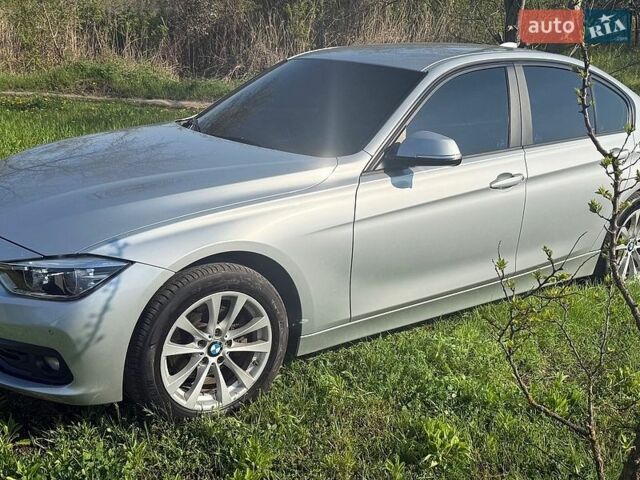 Серый БМВ 3 Серия, объемом двигателя 2 л и пробегом 124 тыс. км за 17499 $, фото 1 на Automoto.ua