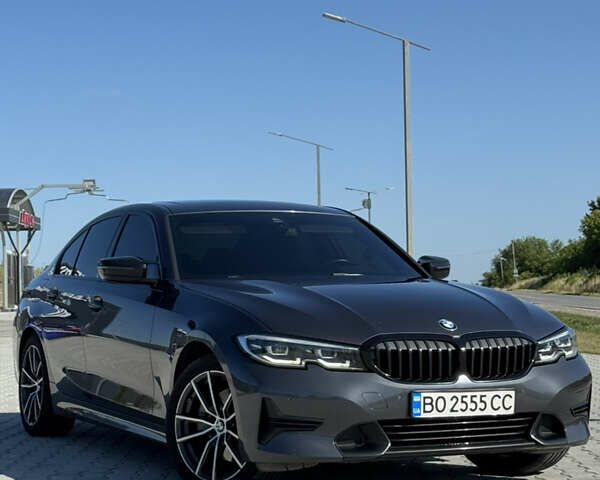 Серый БМВ 3 Серия, объемом двигателя 2 л и пробегом 107 тыс. км за 28500 $, фото 1 на Automoto.ua