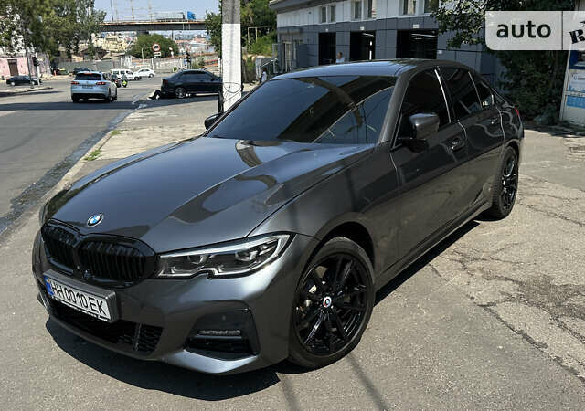 Серый БМВ 3 Серия, объемом двигателя 2 л и пробегом 104 тыс. км за 35500 $, фото 1 на Automoto.ua