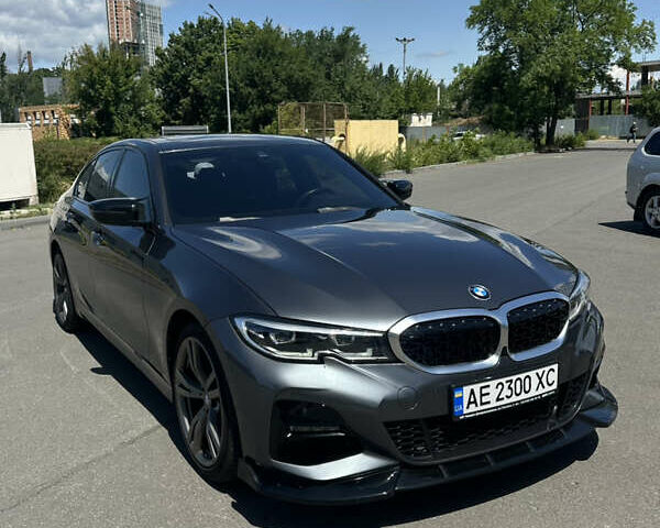 Серый БМВ 3 Серия, объемом двигателя 2 л и пробегом 54 тыс. км за 28000 $, фото 1 на Automoto.ua