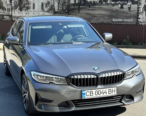 Серый БМВ 3 Серия, объемом двигателя 2 л и пробегом 48 тыс. км за 25500 $, фото 1 на Automoto.ua
