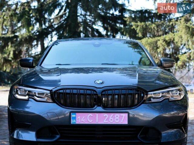 Серый БМВ 3 Серия, объемом двигателя 2 л и пробегом 140 тыс. км за 26400 $, фото 1 на Automoto.ua