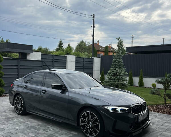 Серый БМВ 3 Серия, объемом двигателя 2 л и пробегом 50 тыс. км за 39000 $, фото 1 на Automoto.ua