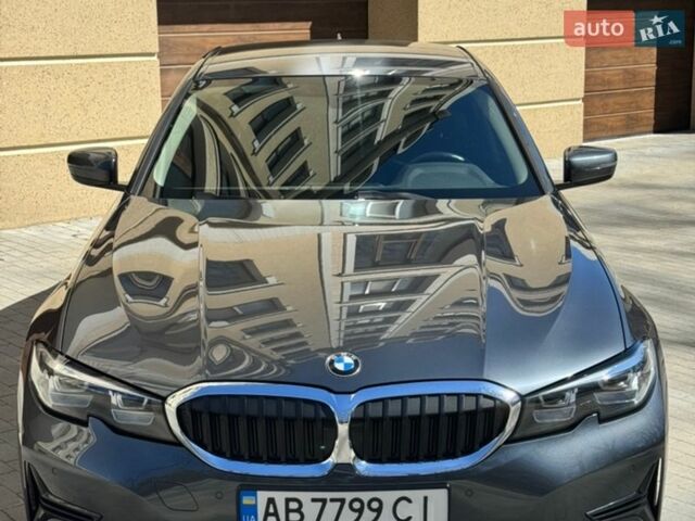 Серый БМВ 3 Серия, объемом двигателя 2 л и пробегом 94 тыс. км за 28750 $, фото 1 на Automoto.ua
