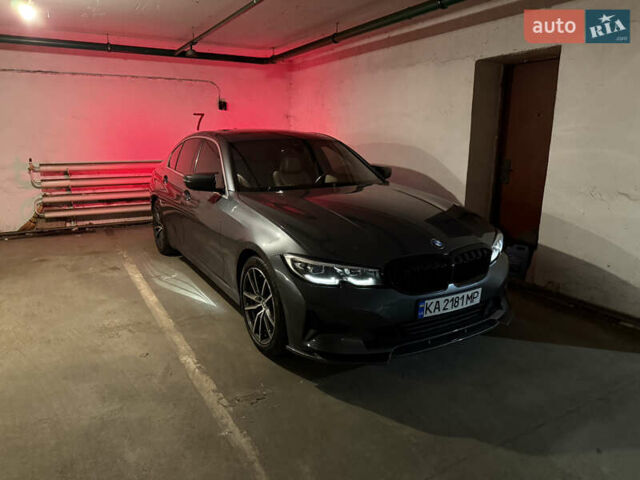Серый БМВ 3 Серия, объемом двигателя 2 л и пробегом 95 тыс. км за 29300 $, фото 1 на Automoto.ua