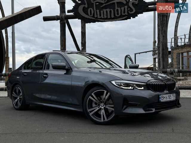 Серый БМВ 3 Серия, объемом двигателя 2 л и пробегом 44 тыс. км за 30500 $, фото 1 на Automoto.ua