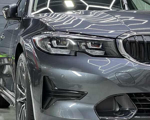 Серый БМВ 3 Серия, объемом двигателя 2 л и пробегом 2 тыс. км за 45398 $, фото 1 на Automoto.ua