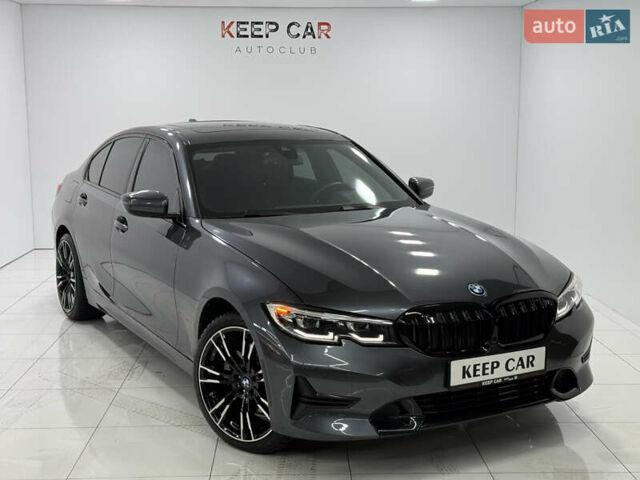Серый БМВ 3 Серия, объемом двигателя 2 л и пробегом 49 тыс. км за 32900 $, фото 1 на Automoto.ua