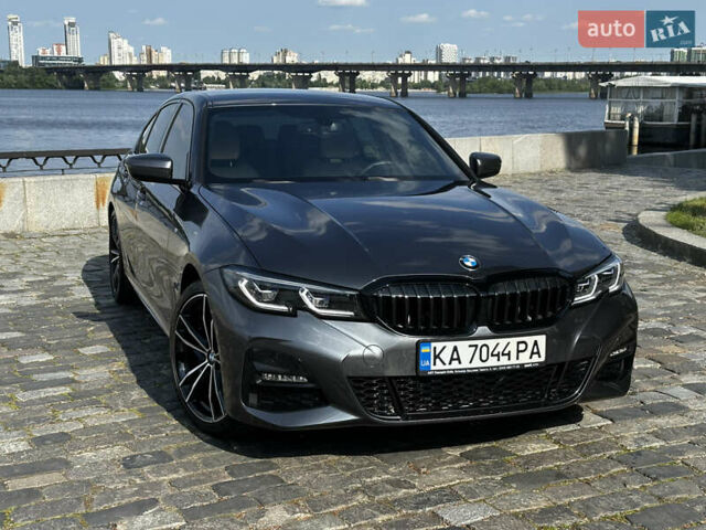 Серый БМВ 3 Серия, объемом двигателя 2 л и пробегом 4 тыс. км за 48900 $, фото 1 на Automoto.ua