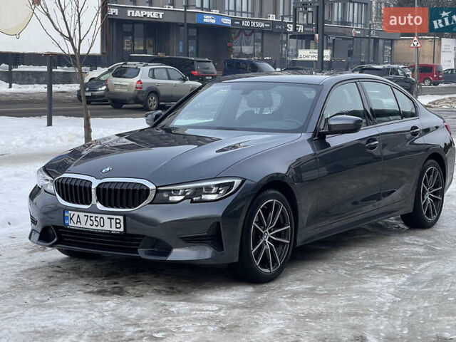 Серый БМВ 3 Серия, объемом двигателя 2 л и пробегом 8 тыс. км за 38800 $, фото 1 на Automoto.ua