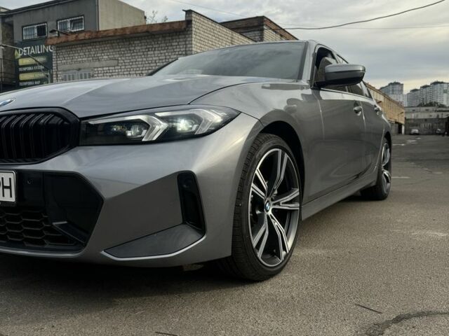 Серый БМВ 3 Серия, объемом двигателя 2 л и пробегом 15 тыс. км за 45000 $, фото 1 на Automoto.ua