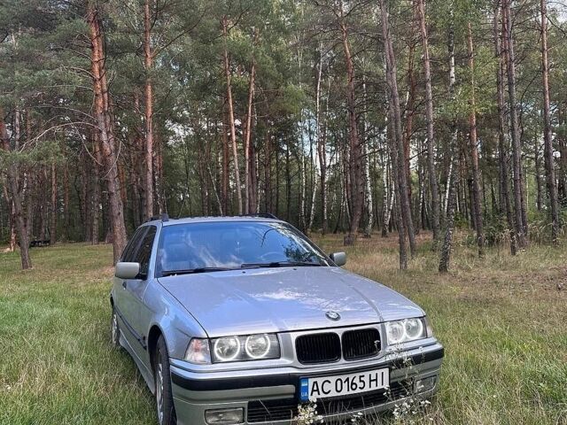 Сірий БМВ 3 Серія, об'ємом двигуна 2 л та пробігом 350 тис. км за 2499 $, фото 1 на Automoto.ua