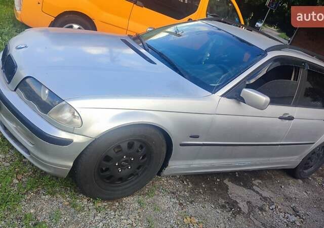 Серый БМВ 3 Серия, объемом двигателя 2 л и пробегом 445 тыс. км за 3750 $, фото 1 на Automoto.ua