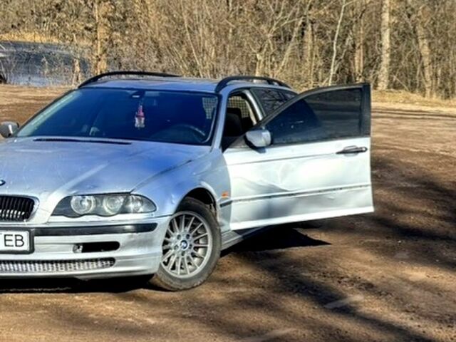 Серый БМВ 3 Серия, объемом двигателя 2 л и пробегом 299 тыс. км за 2999 $, фото 1 на Automoto.ua