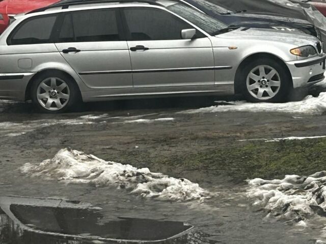 Серый БМВ 3 Серия, объемом двигателя 1.8 л и пробегом 250 тыс. км за 2321 $, фото 1 на Automoto.ua