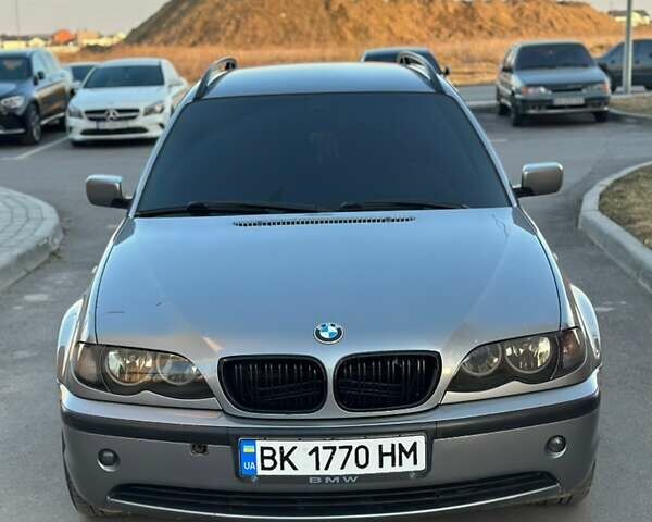 Серый БМВ 3 Серия, объемом двигателя 2 л и пробегом 312 тыс. км за 3750 $, фото 1 на Automoto.ua