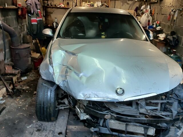 Серый БМВ 3 Серия, объемом двигателя 2 л и пробегом 345 тыс. км за 3300 $, фото 1 на Automoto.ua