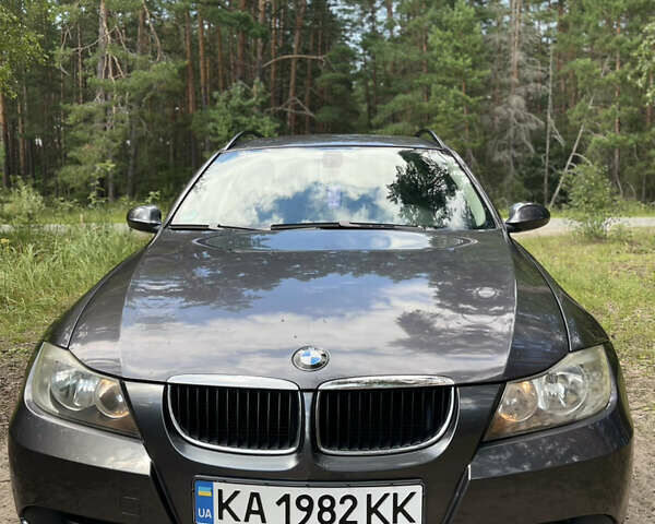 Серый БМВ 3 Серия, объемом двигателя 2 л и пробегом 234 тыс. км за 5700 $, фото 1 на Automoto.ua