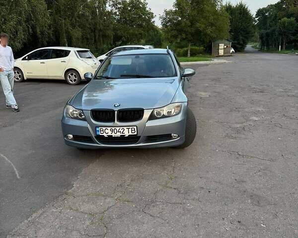 Серый БМВ 3 Серия, объемом двигателя 2 л и пробегом 263 тыс. км за 6500 $, фото 1 на Automoto.ua