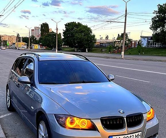 Сірий БМВ 3 Серія, об'ємом двигуна 2 л та пробігом 298 тис. км за 8200 $, фото 1 на Automoto.ua