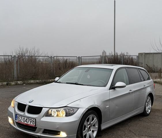 Серый БМВ 3 Серия, объемом двигателя 2 л и пробегом 300 тыс. км за 3300 $, фото 1 на Automoto.ua