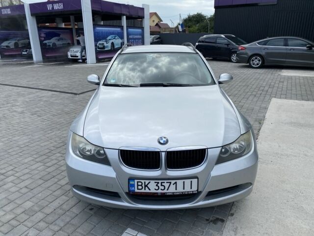 Серый БМВ 3 Серия, объемом двигателя 2 л и пробегом 208 тыс. км за 5500 $, фото 1 на Automoto.ua