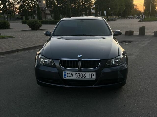 Сірий БМВ 3 Серія, об'ємом двигуна 2 л та пробігом 330 тис. км за 5600 $, фото 1 на Automoto.ua