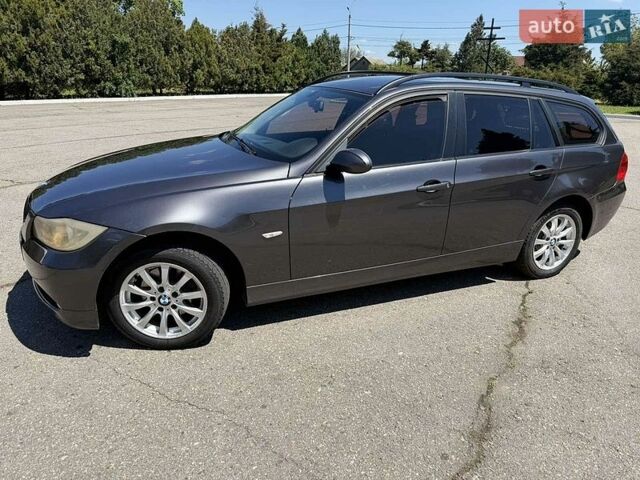 Серый БМВ 3 Серия, объемом двигателя 2 л и пробегом 312 тыс. км за 6800 $, фото 1 на Automoto.ua