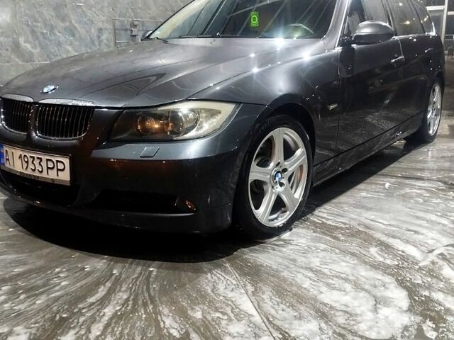 Серый БМВ 3 Серия, объемом двигателя 3 л и пробегом 330 тыс. км за 8499 $, фото 1 на Automoto.ua