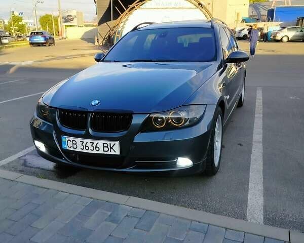 Серый БМВ 3 Серия, объемом двигателя 2.99 л и пробегом 280 тыс. км за 10500 $, фото 1 на Automoto.ua