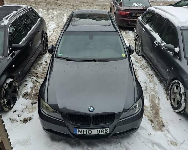 Серый БМВ 3 Серия, объемом двигателя 2 л и пробегом 311 тыс. км за 5679 $, фото 1 на Automoto.ua