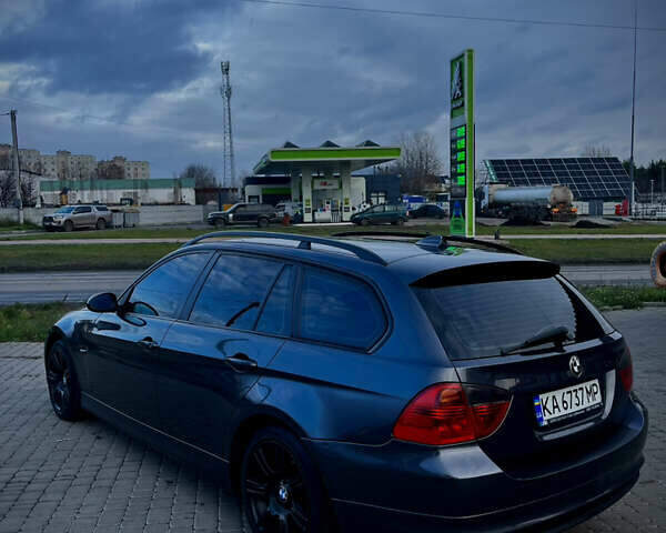 Серый БМВ 3 Серия, объемом двигателя 2.5 л и пробегом 323 тыс. км за 7400 $, фото 1 на Automoto.ua