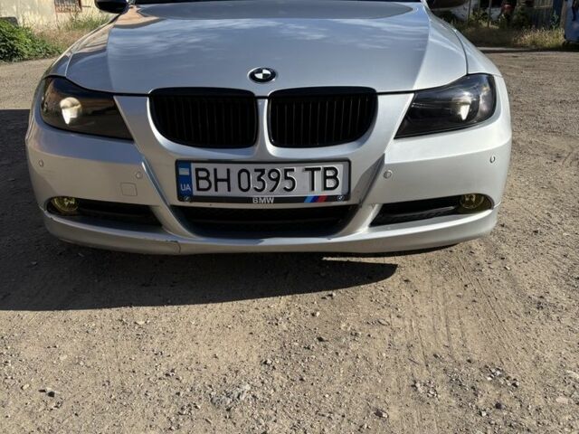 Серый БМВ 3 Серия, объемом двигателя 2 л и пробегом 327 тыс. км за 7000 $, фото 1 на Automoto.ua