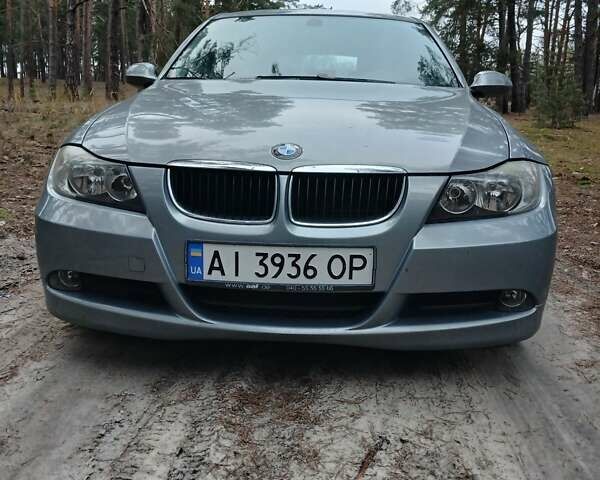 Серый БМВ 3 Серия, объемом двигателя 2 л и пробегом 225 тыс. км за 4800 $, фото 1 на Automoto.ua