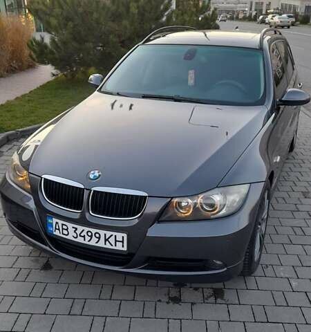 Серый БМВ 3 Серия, объемом двигателя 2 л и пробегом 211 тыс. км за 7800 $, фото 1 на Automoto.ua