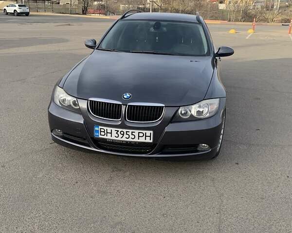 Серый БМВ 3 Серия, объемом двигателя 2 л и пробегом 278 тыс. км за 7700 $, фото 1 на Automoto.ua