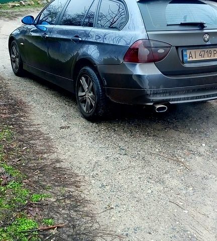 Серый БМВ 3 Серия, объемом двигателя 2 л и пробегом 250 тыс. км за 6000 $, фото 1 на Automoto.ua