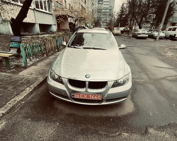 Серый БМВ 3 Серия, объемом двигателя 2 л и пробегом 300 тыс. км за 9800 $, фото 1 на Automoto.ua