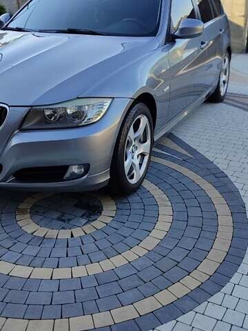 Серый БМВ 3 Серия, объемом двигателя 2 л и пробегом 319 тыс. км за 8500 $, фото 1 на Automoto.ua