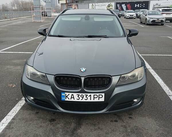Серый БМВ 3 Серия, объемом двигателя 2 л и пробегом 319 тыс. км за 7500 $, фото 1 на Automoto.ua