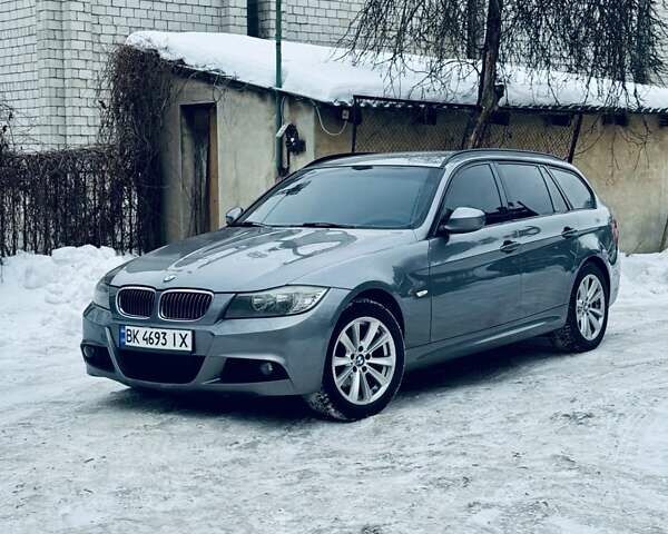 Серый БМВ 3 Серия, объемом двигателя 2 л и пробегом 371 тыс. км за 9200 $, фото 1 на Automoto.ua