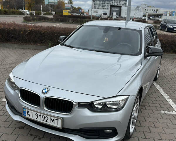 Серый БМВ 3 Серия, объемом двигателя 2 л и пробегом 296 тыс. км за 16500 $, фото 1 на Automoto.ua