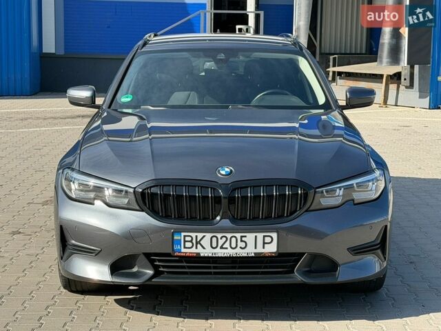 Сірий БМВ 3 Серія, об'ємом двигуна 2 л та пробігом 202 тис. км за 27950 $, фото 1 на Automoto.ua