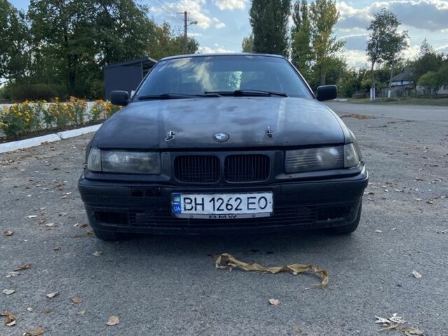 Синій БМВ 3 Серія, об'ємом двигуна 1.8 л та пробігом 2 тис. км за 1600 $, фото 1 на Automoto.ua