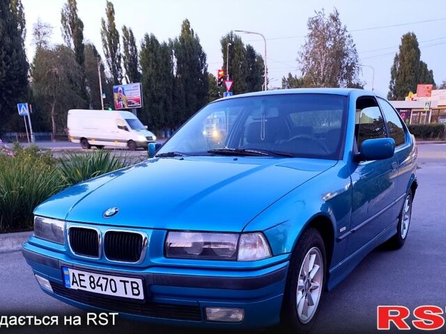 Синій БМВ 3 Серія, об'ємом двигуна 1.6 л та пробігом 231 тис. км за 4200 $, фото 1 на Automoto.ua