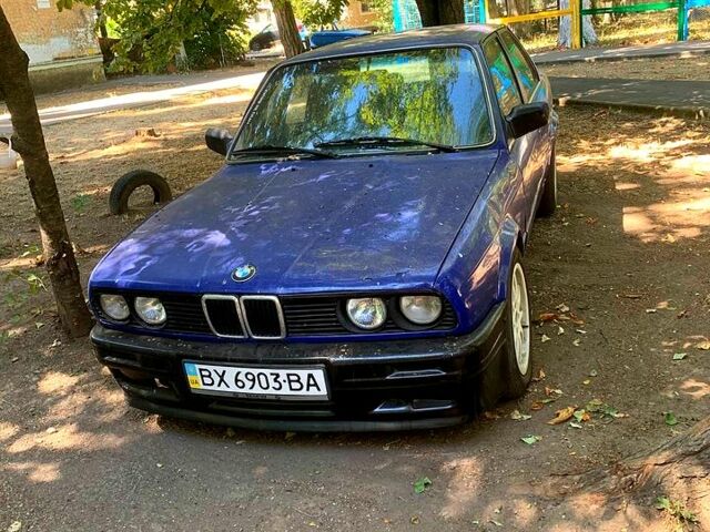Синий БМВ 3 Серия, объемом двигателя 1.8 л и пробегом 300 тыс. км за 1000 $, фото 1 на Automoto.ua