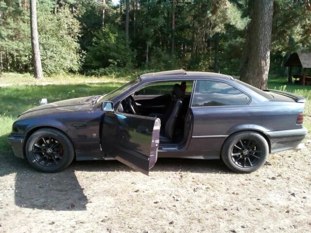 Синий БМВ 3 Серия, объемом двигателя 1.8 л и пробегом 2 тыс. км за 2450 $, фото 1 на Automoto.ua